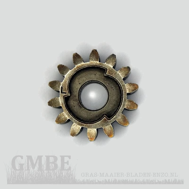 Left output wheel gear for various Central Park and Powerplus lawn mowers